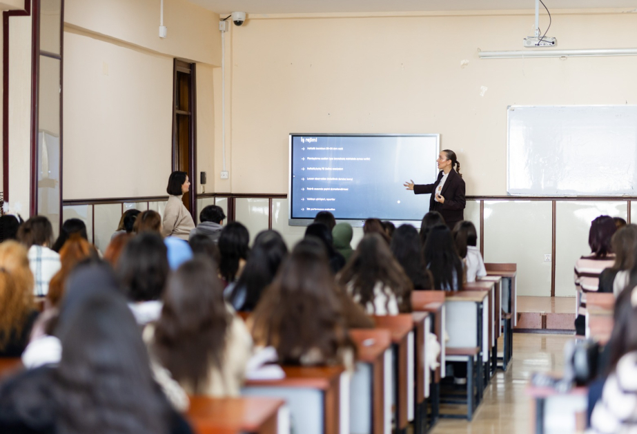 BDU-nun tələbə və məzunları “Gələcəyin müəllimləri” təqaüd proqramı barədə məlumatlandırılıb