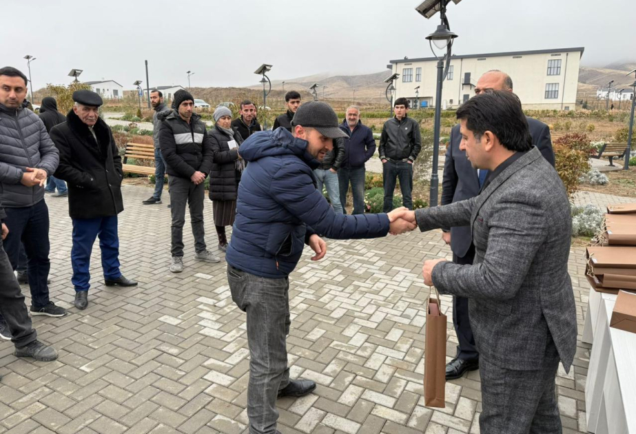 64 familles reçoivent les clés de leurs nouvelles maisons dans le village de Khydyrly de la région d’Aghdam
