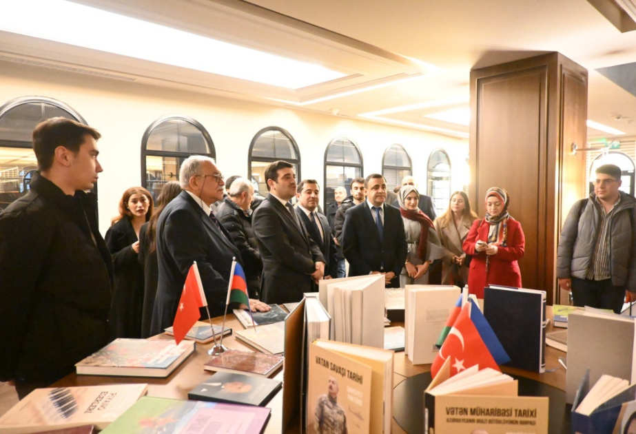 Ankara Musiqi və Gözəl Sənətlər Universitetinə Azərbaycan mədəniyyəti və tarixinə aid kitab kolleksiyası hədiyyə edilib