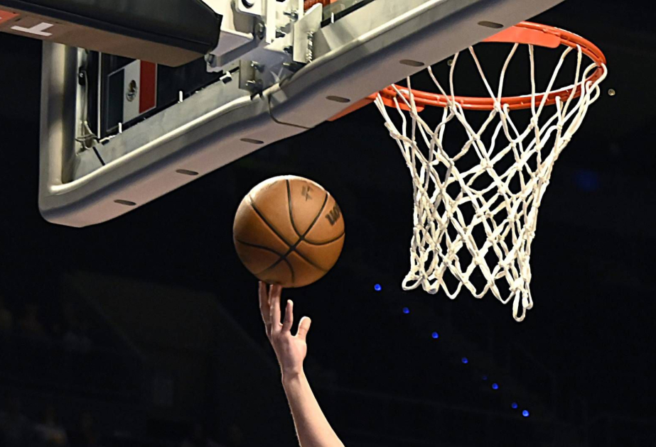 Kevin Durant scores 30 points to lead the Rockets to a dominant win over the Cavaliers