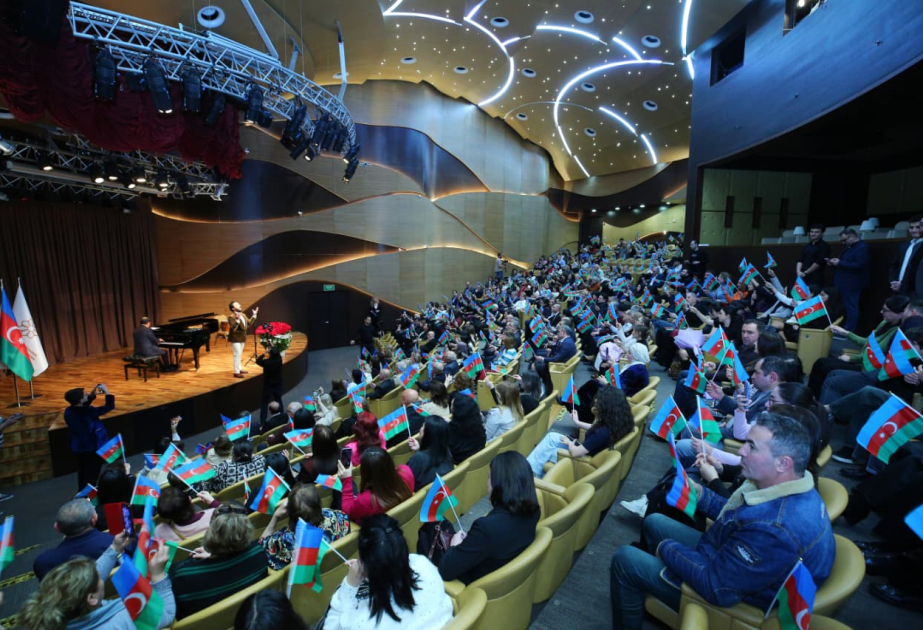 İlk dəfə sırf QHT-lər üçün bayram konserti proqramı təşkil olunub