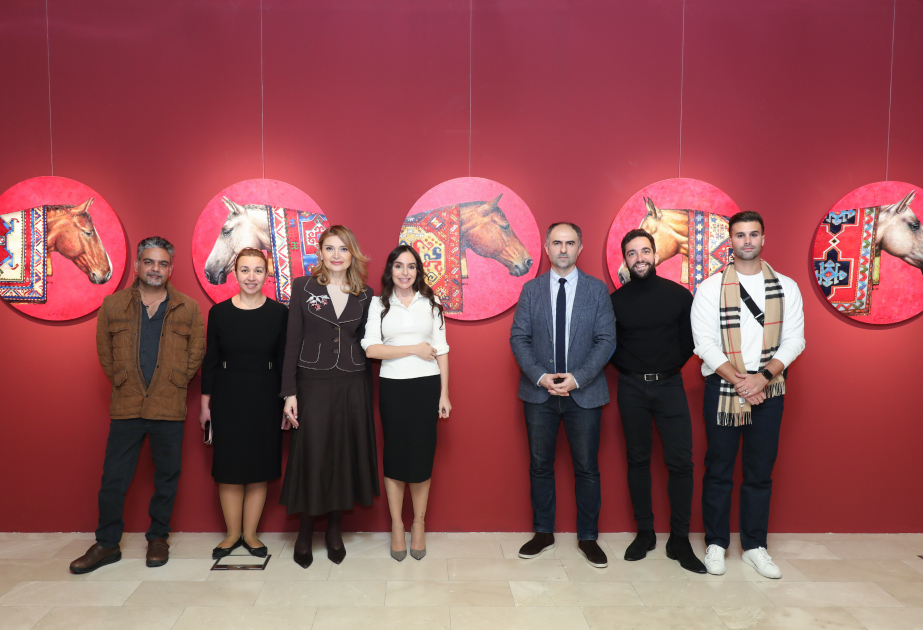 Vizepräsidentin der Heydar-Aliyev-Stiftung Leyla Aliyeva besucht Nationales Teppichmuseum Aserbaidschans