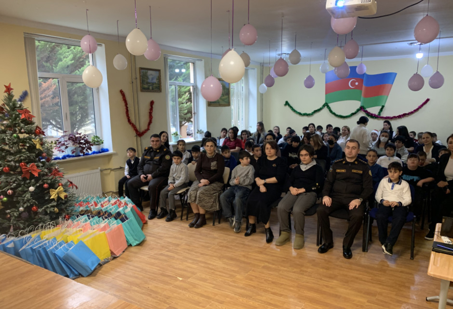 Məktəblilərə fövqəladə hallar zamanı davranış qaydaları ilə bağlı təlim keçilib