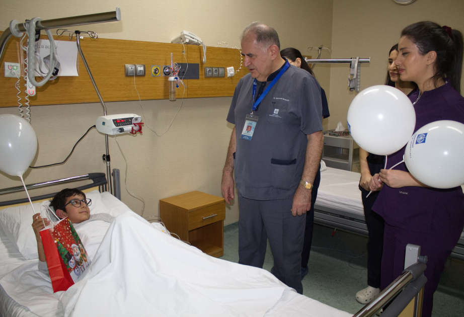 ®  Mərkəzi Gömrük Hospitalında balaca pasiyentlər üçün Yeni il sevinci