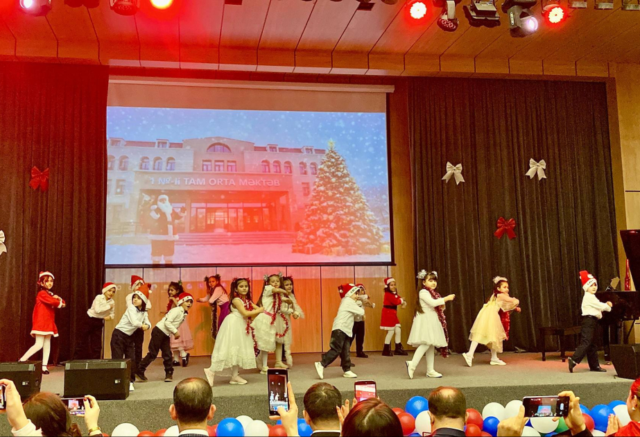 Şuşa məktəbliləri Həmrəylik Gününü və Yeni il bayramını qeyd ediblər