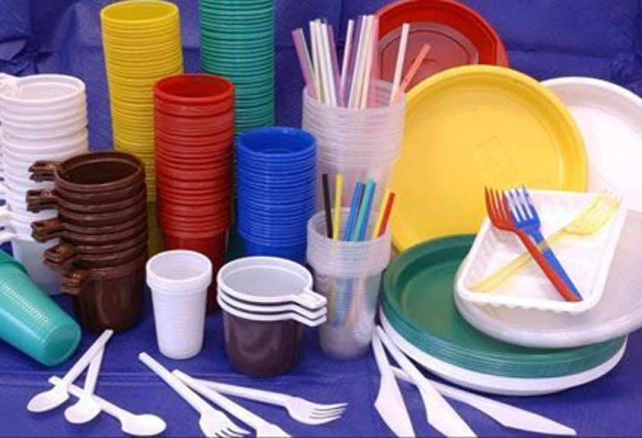 Gürcüstanda plastik qabların dövriyyəsi qadağan edilib