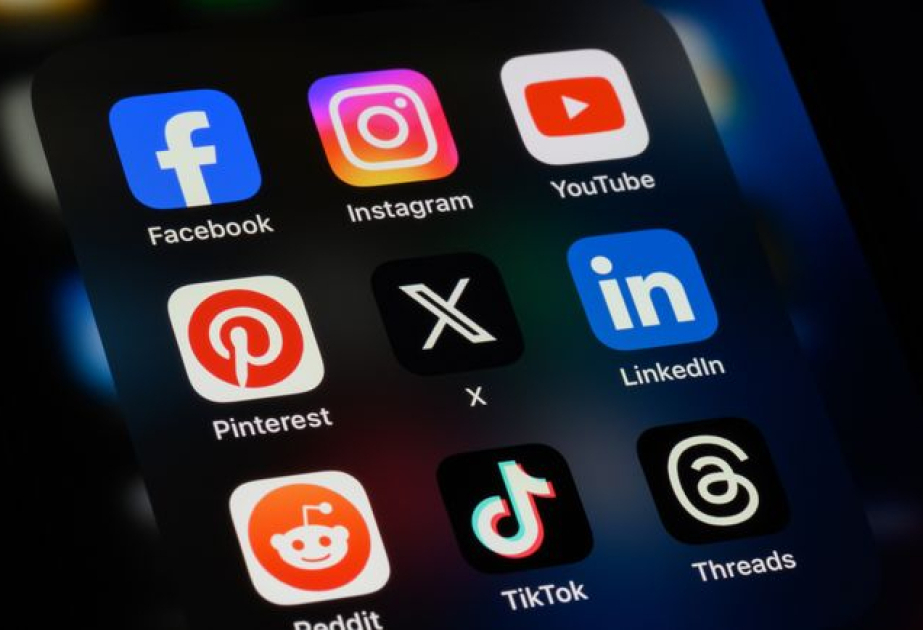 Frankreich will Online-Plattformen für unter 15-Jährige verbieten