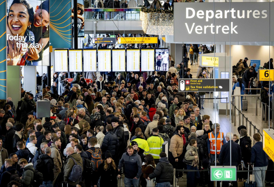 Niederlande: Winterchaos legt Schiphol lahm – Hunderte Flüge gestrichen