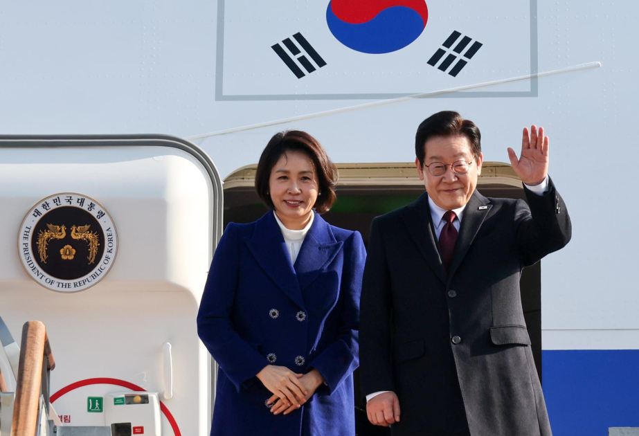 ROK President Lee Jae Myung arrives in Beijing for state visit