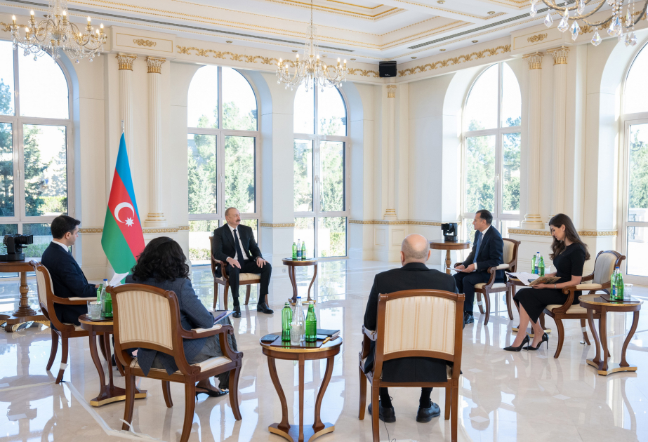 El Presidente de Azerbaiyán concede una entrevista a canales de televisión locales ACTUALIZADO
