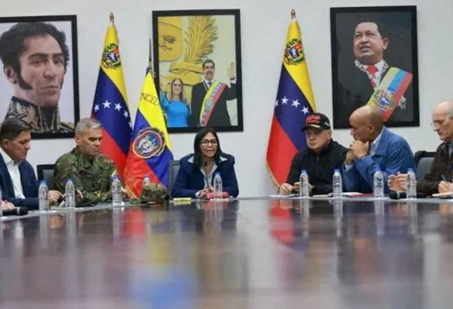 La vice-présidente du Venezuela prête serment en tant que présidente par intérim