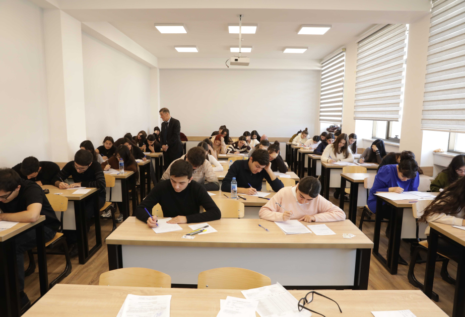 巴库国立大学开启考试月