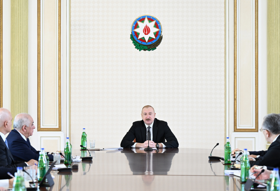 Ilham Aliyev : Un nouveau réseau de collecteurs sera mis en place dans 30 rues de Bakou afin d’assurer la gestion des eaux pluviales