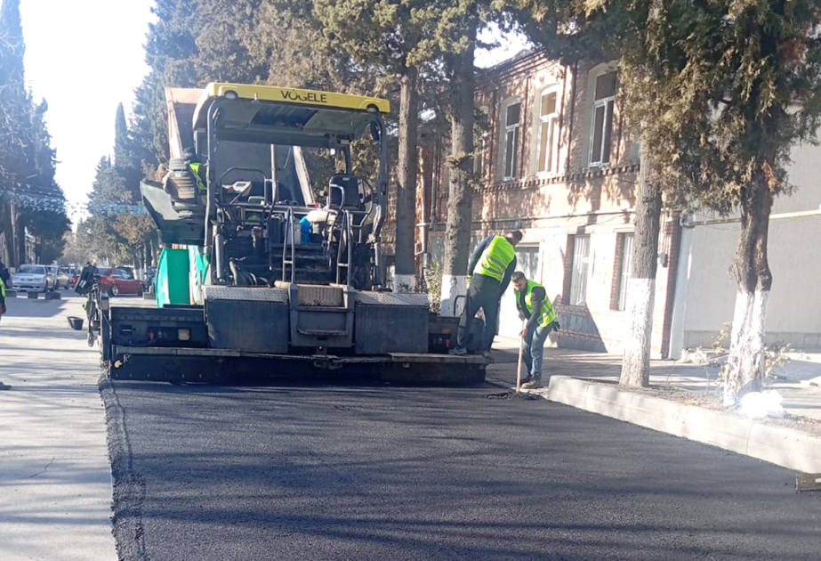 Zaqatala şəhərinin prospekt və küçələrinə asfalt döşənir