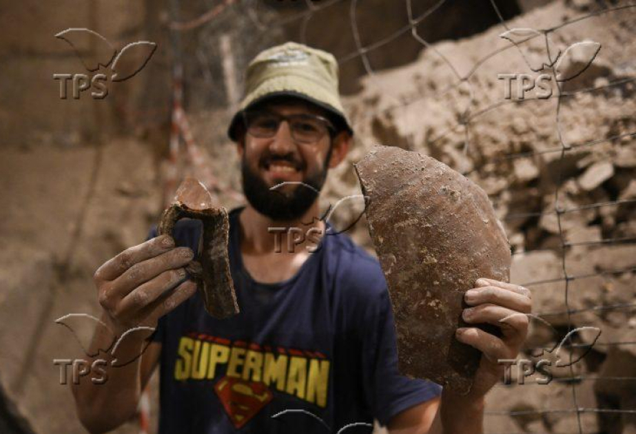 Israeli archaeologists launch project to trace origins of ancient pottery