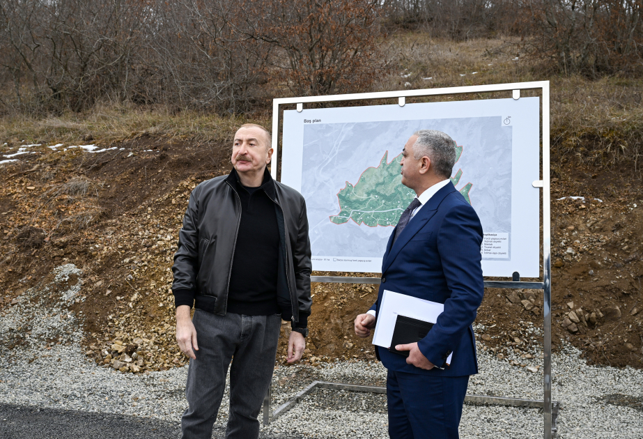El Presidente Ilham Aliyev se familiariza con los trabajos realizados en la aldea Heyvali del distrito de Aghdere ACTUALIZADO