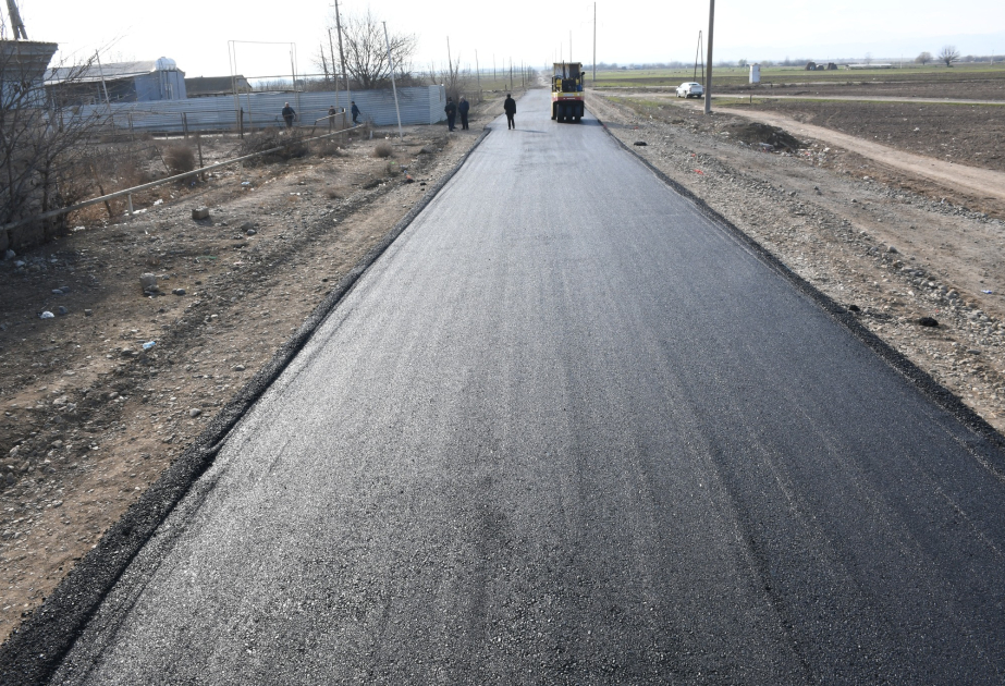 Ağdamın Ergi qəsəbəsinə gedən yol asfaltlanır