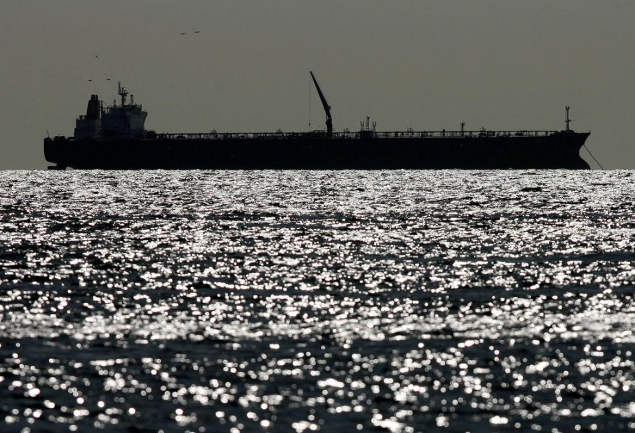 Venezuela begins reversing oil output cuts as exports resume, sources say