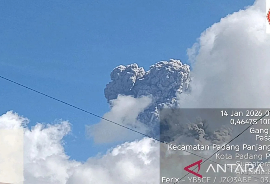Mount Marapi erupts, ash rises 1,600 Meters above crater on Wednesday