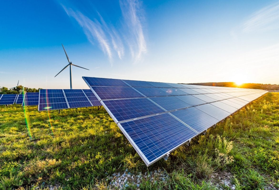 La producción de energía solar y eólica en Azerbaiyán aumentó hasta un 27 %
