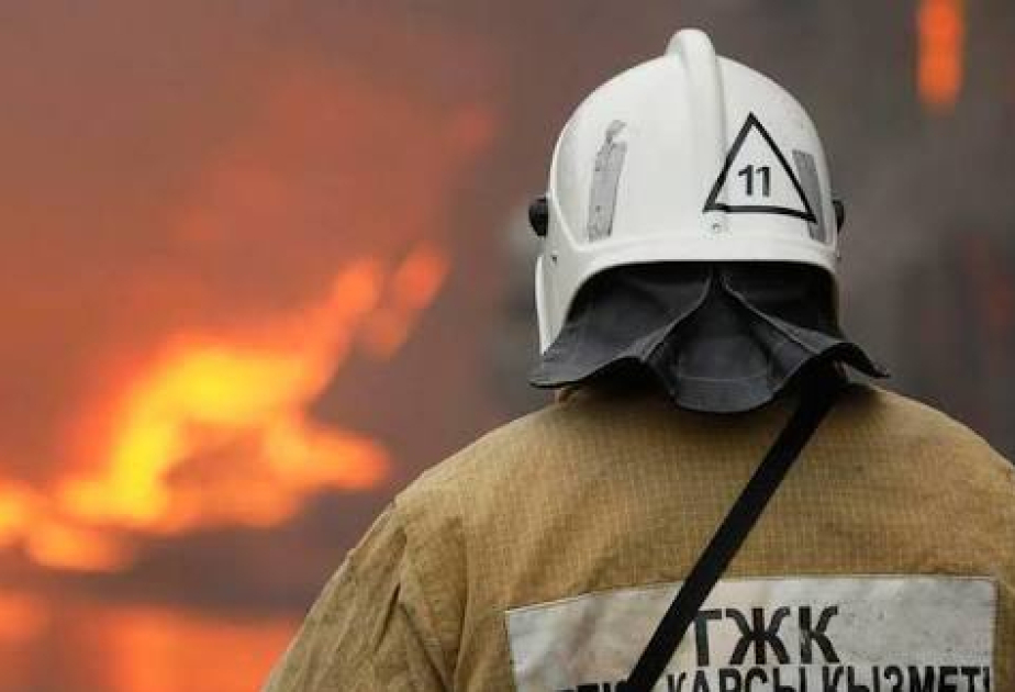 В Казахстане при пожаре в частном доме погибли двое детей