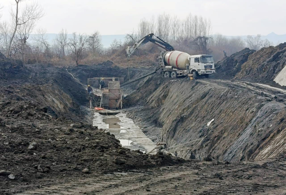 Balakənin İtitala kəndinin mühafizəsi üçün 3,1 kilometr uzunluğunda beton bənd tikilir