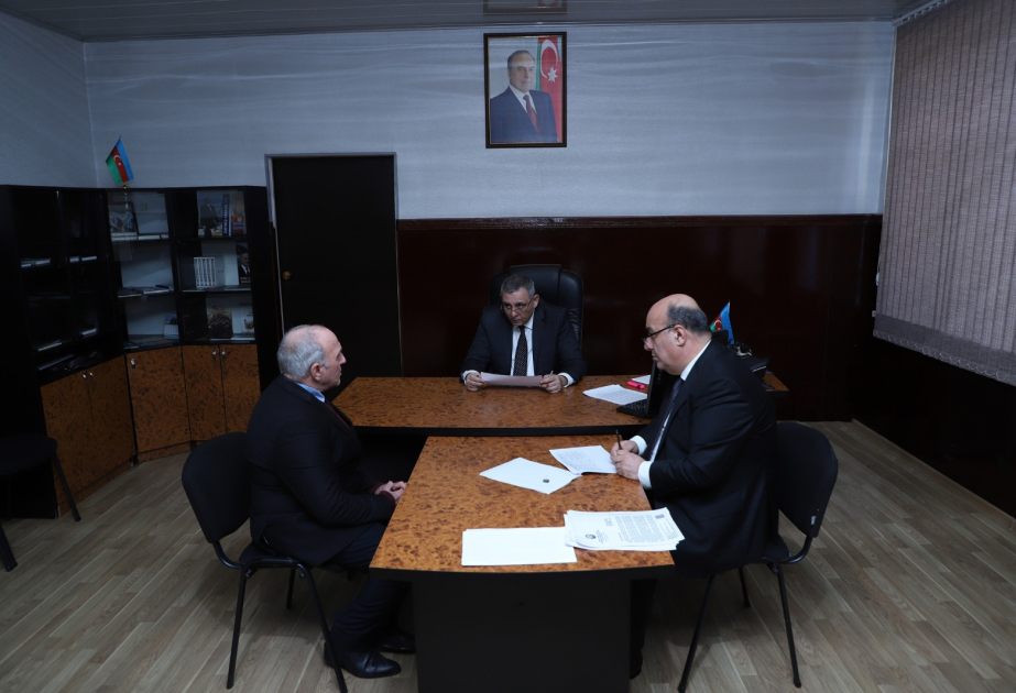 Dövlət Xidmətinin rəisi Neftçalada vətəndaşların müraciətlərini dinləyib