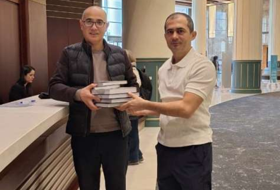 Coğrafiyaçı-alimin kitabları Türkiyənin Prezident Kitabxanasına hədiyyə edilib