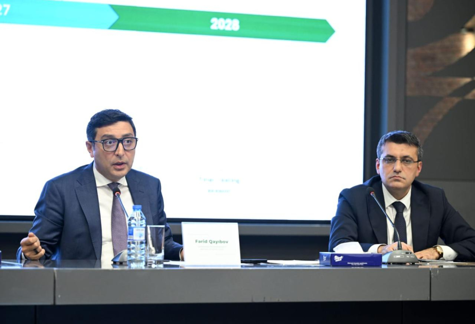 Fərid Qayıbov idman federasiyalarının nümayəndələri ilə görüşüb
