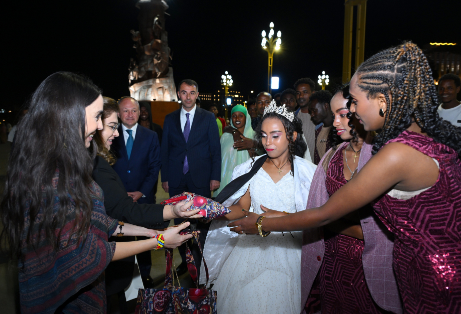 Leyla Aliyeva visita el Museo Memorial de la Victoria de Adwa en Adís Abeba