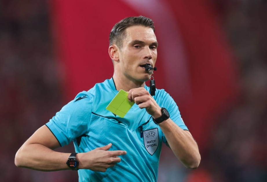 Les arbitres du match Qarabag FK et Eintracht Francfort rendus publics
