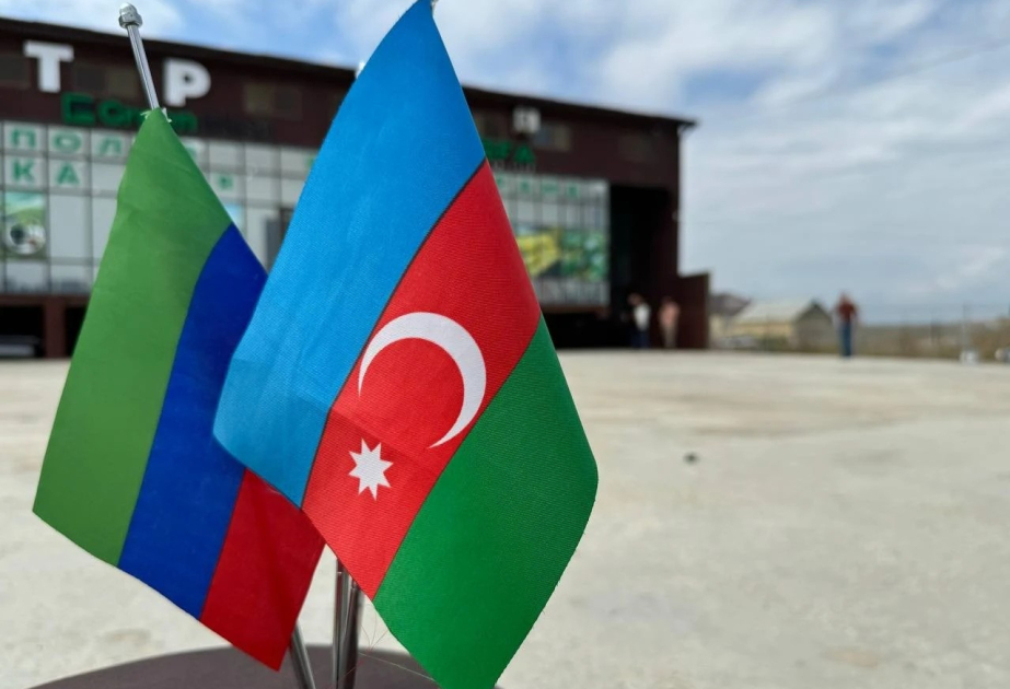 Delegación de constructores azerbaiyanos visita Daguestán para fortalecer la cooperación empresarial
