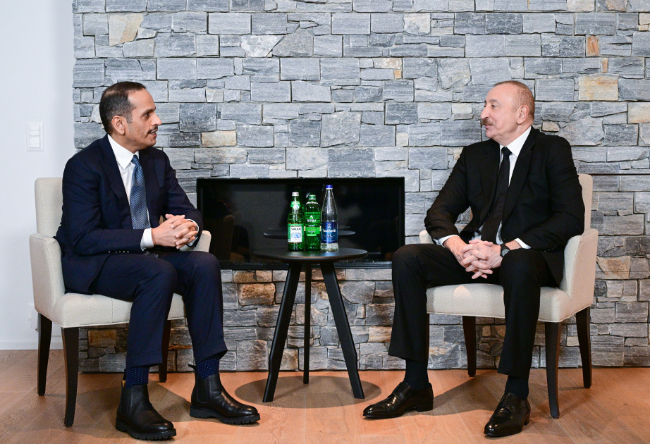 President Ilham Aliyev met with Prime Minister and Foreign Minister of Qatar in Davos VIDEO