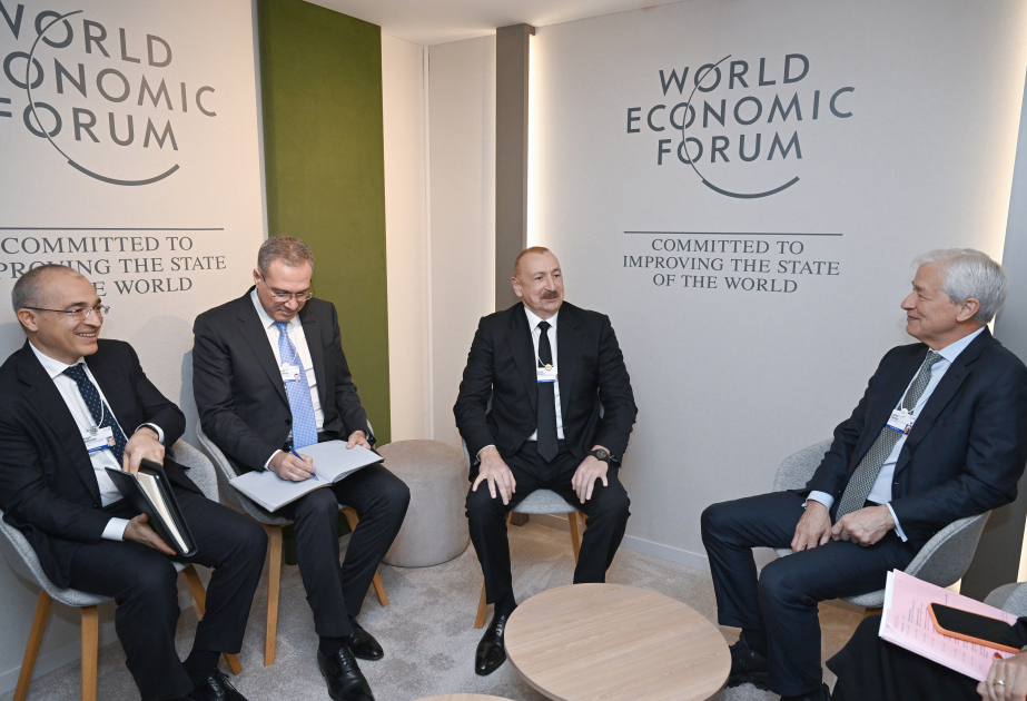 伊利哈姆·阿利耶夫总统在达沃斯会见摩根大通董事长兼首席执行官