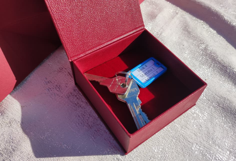 First group of residents relocated to Khankendi receive house keys