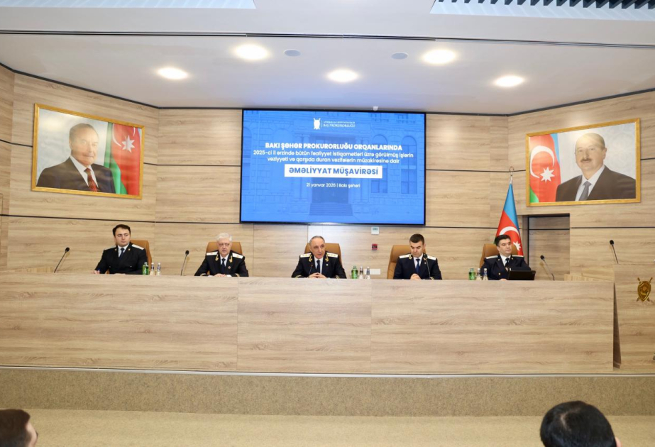 Bakı Şəhər Prokurorluğunda ötən il görülmüş işlərin yekunu ilə bağlı əməliyyat müşavirəsi keçirilib