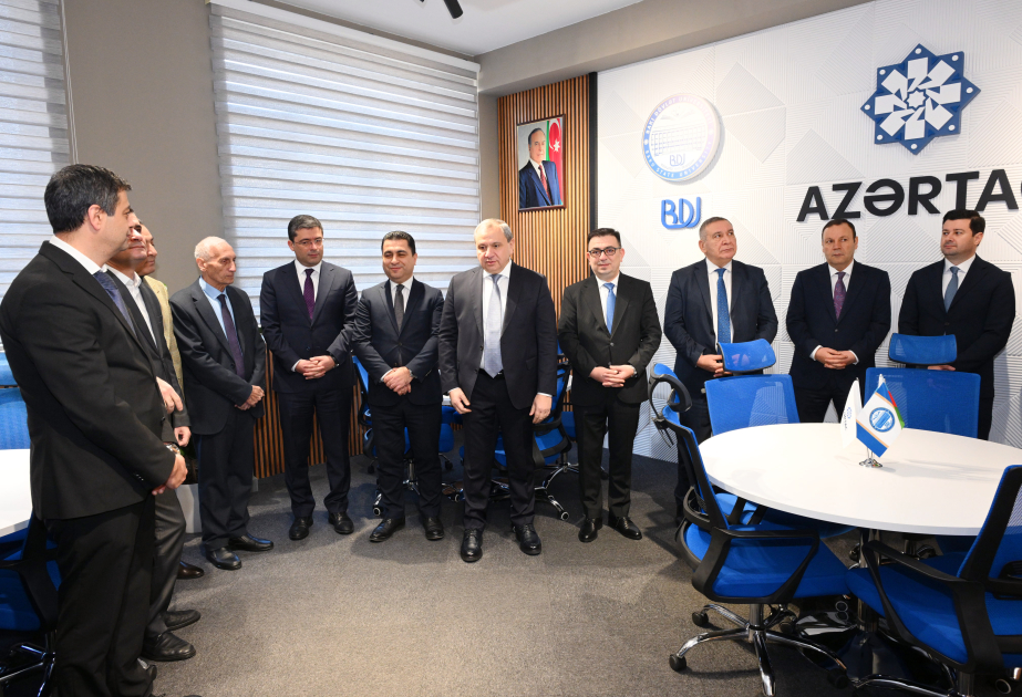 Rector: “Confiamos sinceramente en que el aula especial de AZERTAC se convierta en el futuro en un espacio clave para la formación de los profesionales”