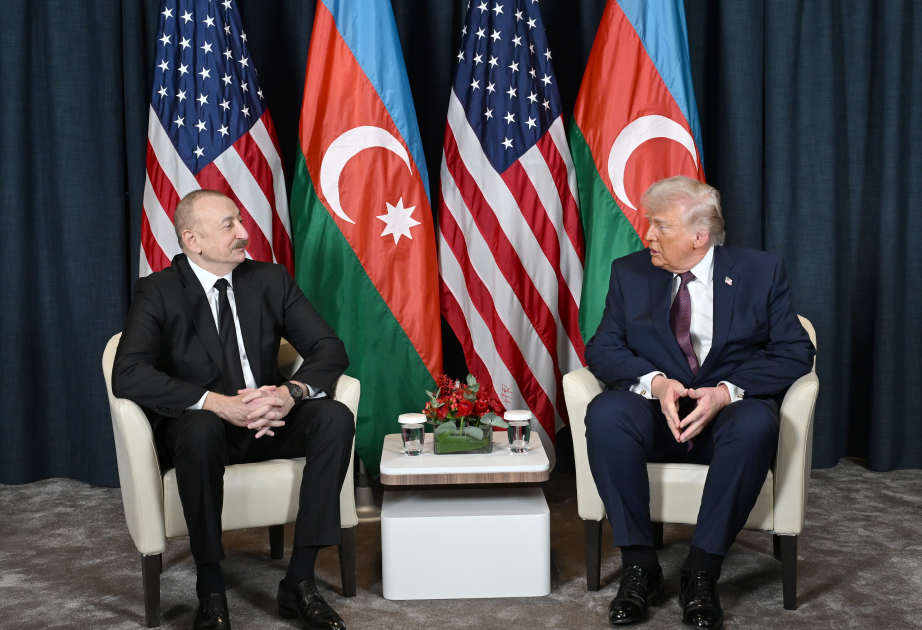 El Presidente de Azerbaiyán se reunió con el Presidente de Estados Unidos en Davos