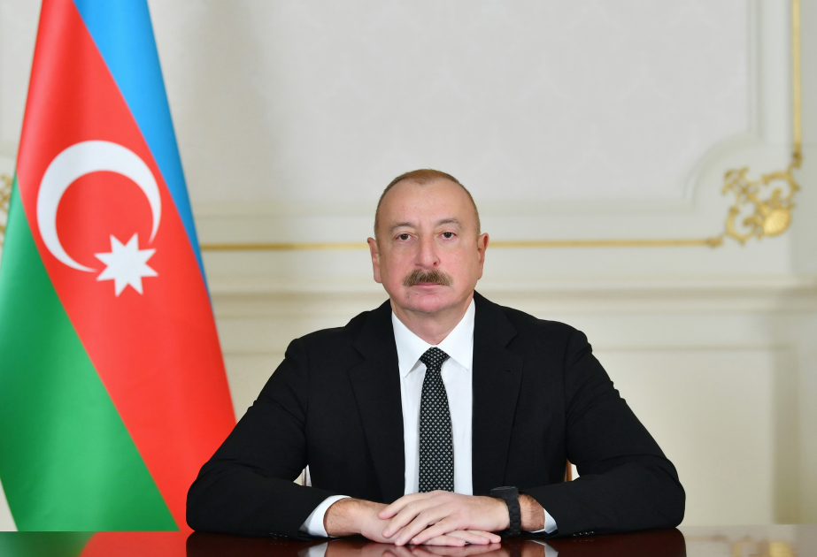 Präsident Ilham Aliyev veröffentlicht Beitrag zur Jahresversammlung des Weltwirtschaftsforums VIDEO
