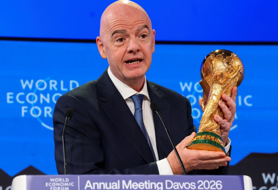 Fifa-Chef: Britische Fußballfans sticheln zurück
