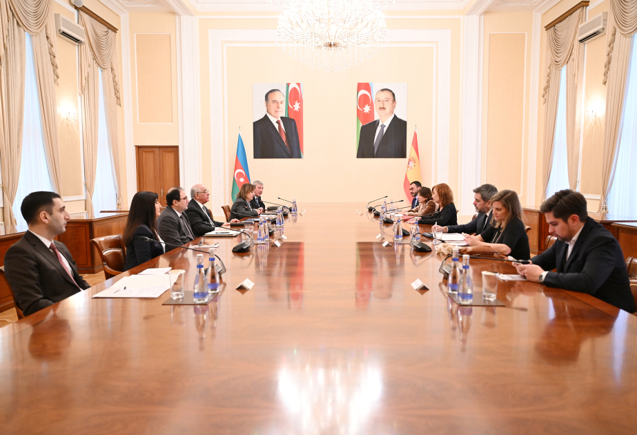 El Primer Ministro de Azerbaiyán se reúne con la Presidenta del Congreso de los Diputados de España