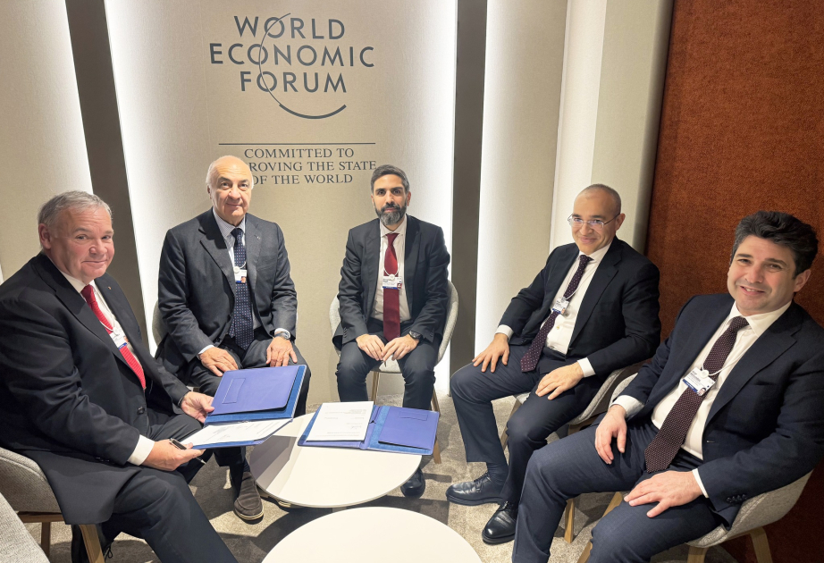 Azerbaijani Economy Minister holds bilateral meetings in Davos