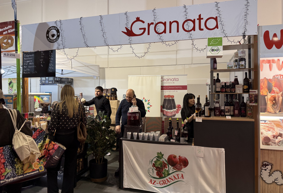Auf der Berliner Messe „Grüne Woche“ werden Produkte aus Aserbaidschan, die nach Deutschland exportiert werden, vorgestellt REPORTAGE