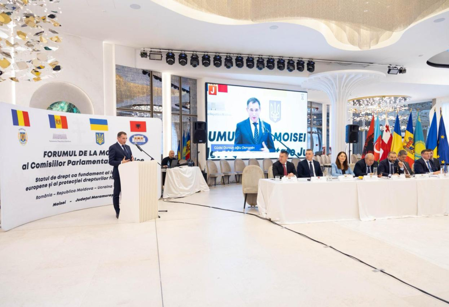 Photo exhibition showcasing Azerbaijani architecture held during regional forum in Romania