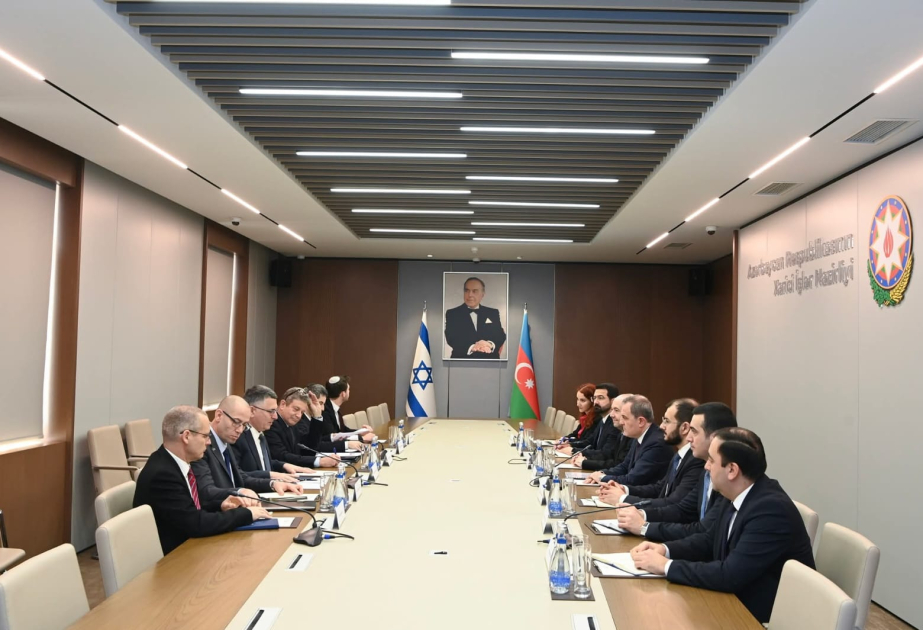 Außenminister von Aserbaidschan und Israel erörtern internationale und globale Themen