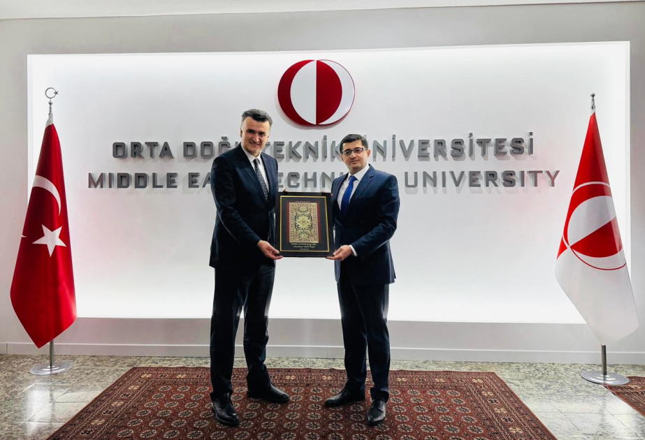 ADNSU-nun rektoru Türkiyədə Orta Doğu Texnik Universitetinin rektoru ilə əməkdaşlıq imkanlarını müzakirə edib