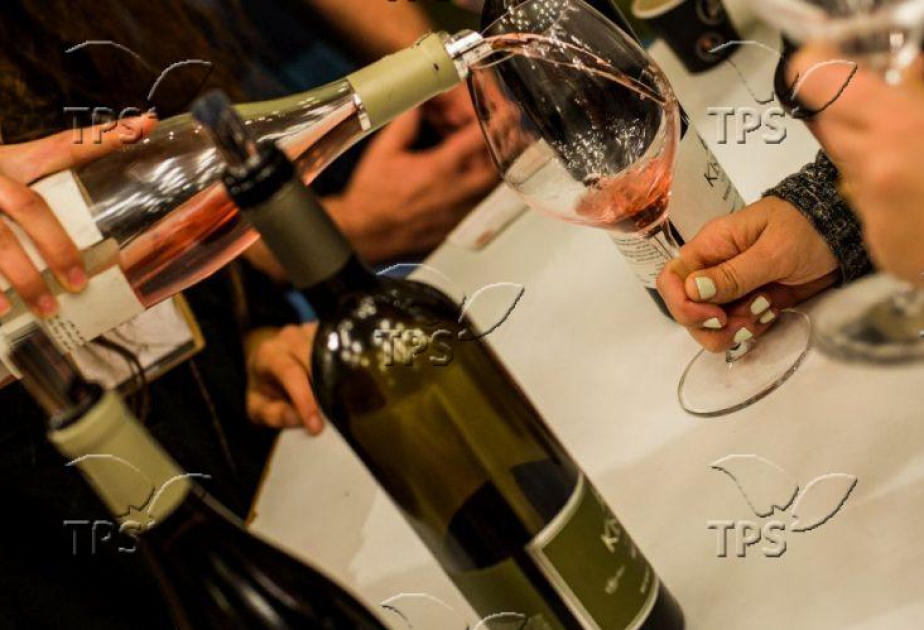 Israeli scientists create biosensor that lights up when wine turns sour