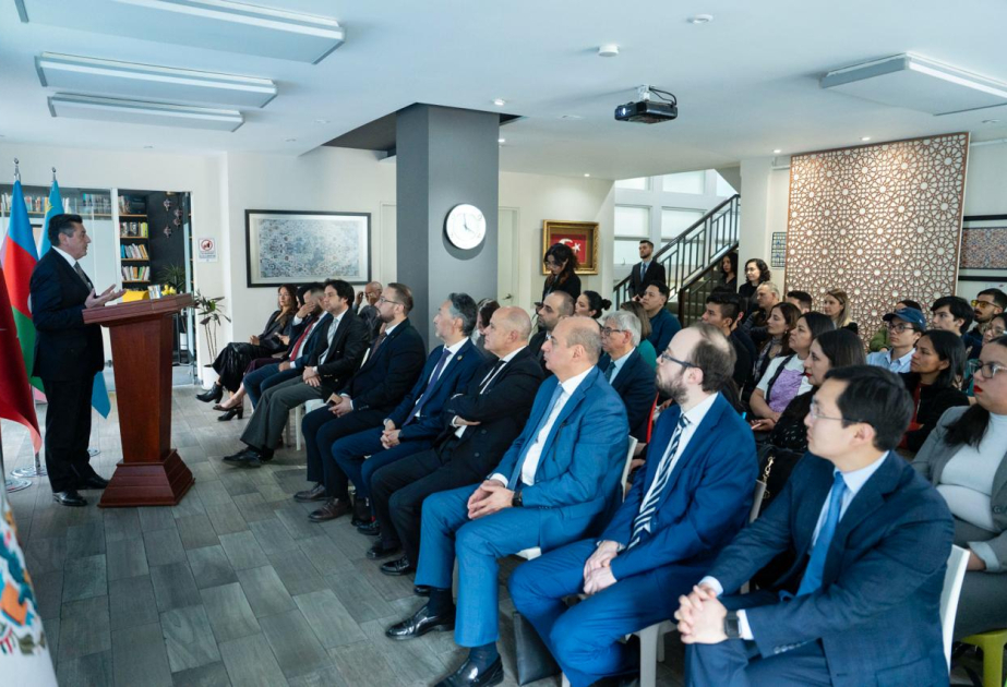 Meksikada “Türk dilləri ailəsi: ilk yazılı mətnlərdən müasir dövrə qədər” mövzusunda konfrans keçirilib