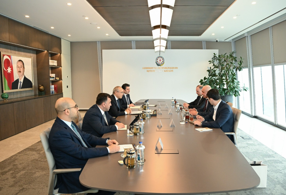 Minister Mikayil Jabbarov discusses construction of new beverage plant with Gabala Beverage Company