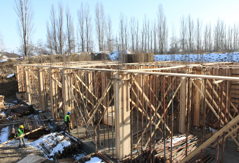 В Гусаре строятся два многоквартирных жилых здания для семей шехидов и инвалидов Карабахской войны